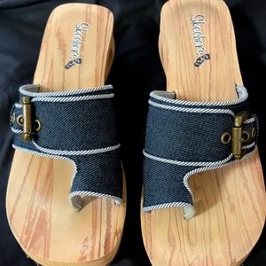 BARELY USED "SKECHERS" WOMENS SANDALS - SIZE 10!!